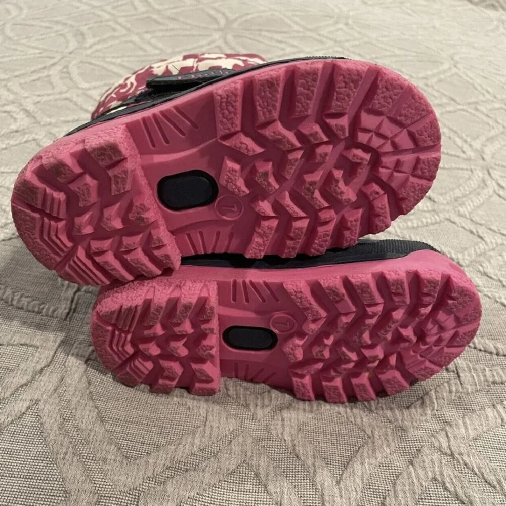 Hatley Sz 7 Pink Horse Print Snow Boots